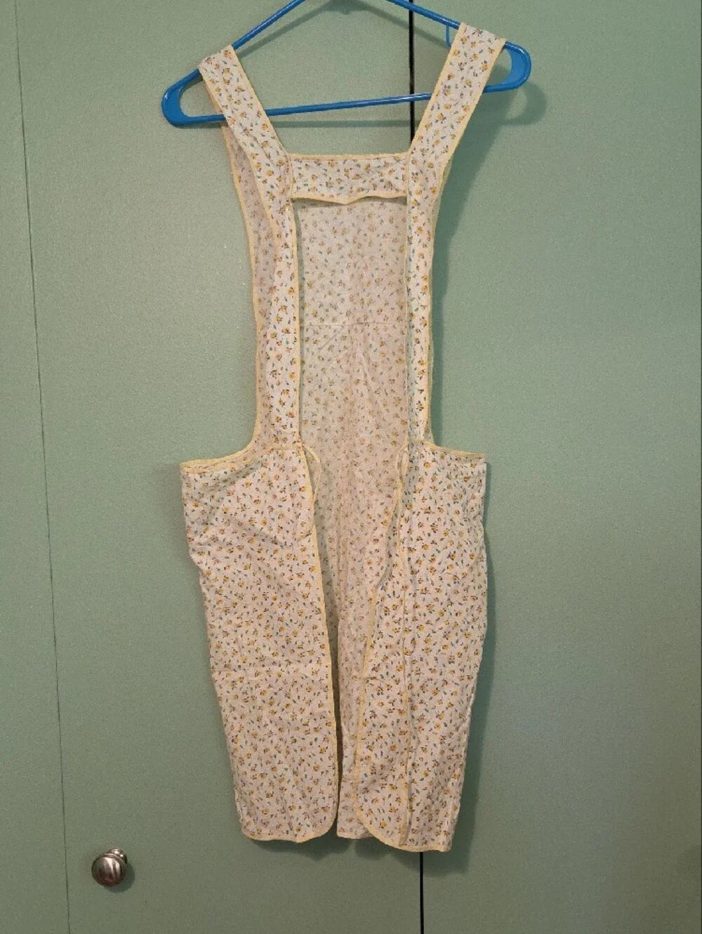 Handmade Vintage Floral Apron White and Yellow